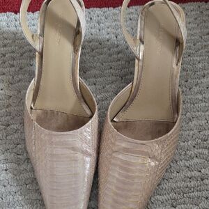 Liz Claiborne Textured Nude Slingback Heels